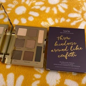 tarte eyeshadow palette. New. Never used. Smells so good like chocolate